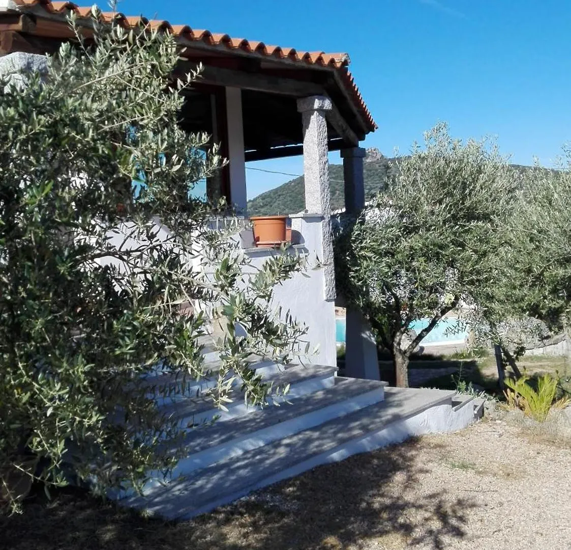 Agriturismo B&B Domo De Resteblas Berchidda 0*,  Italia